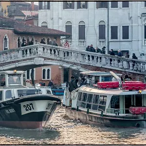 Ca Marga Cannaregio - Venetian Style 2 Bedroom Venezia