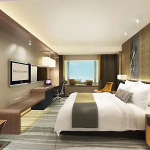 Hotell Royal Plaza