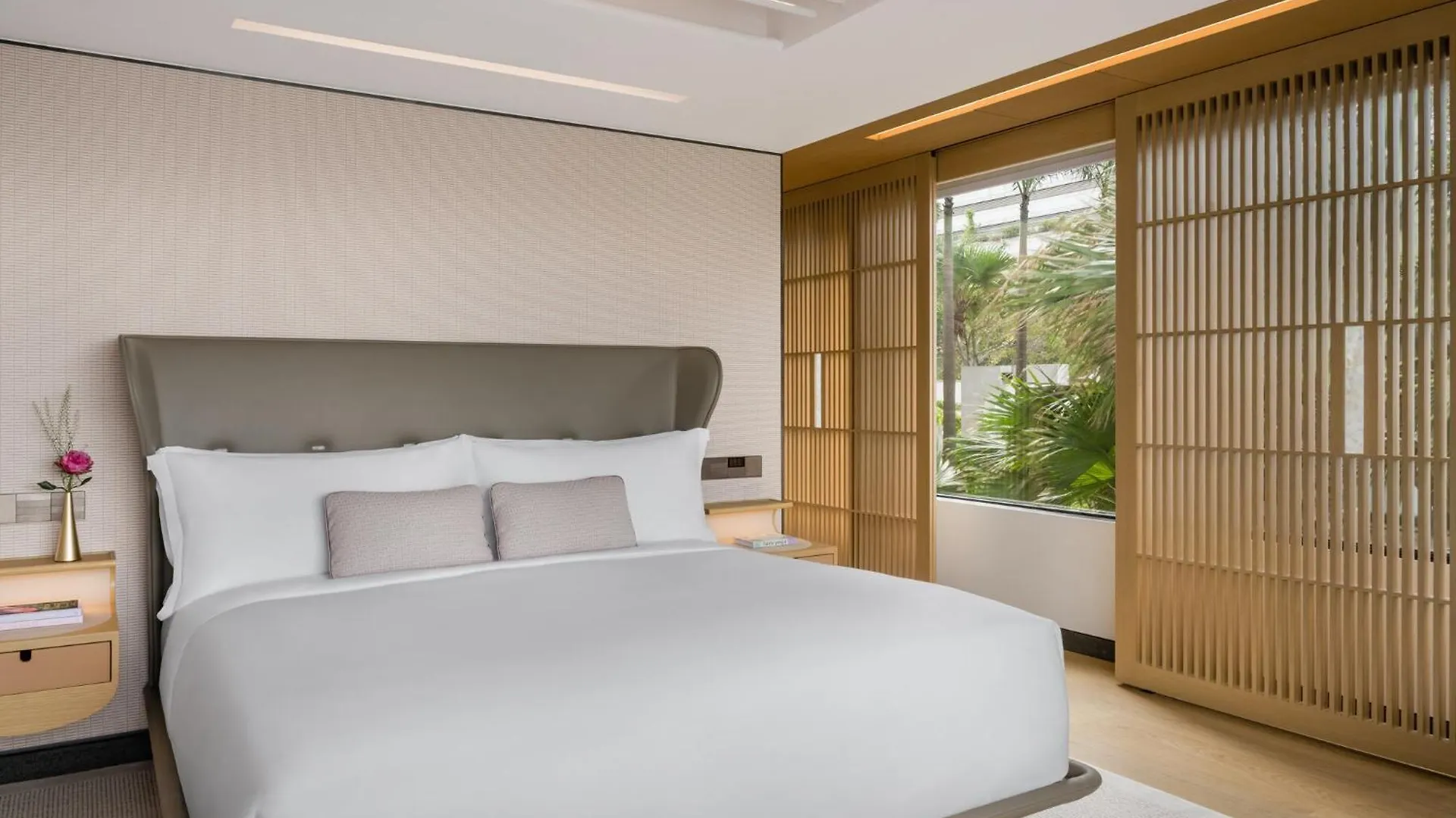 Regent Hong Kong Hotel 5*,